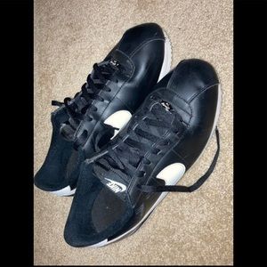 nike shoe cortez size 11 for men black and white shoe are dirty and kinda beat